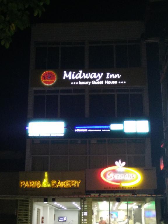 Midway Inn Бхубанешвара Экстерьер фото